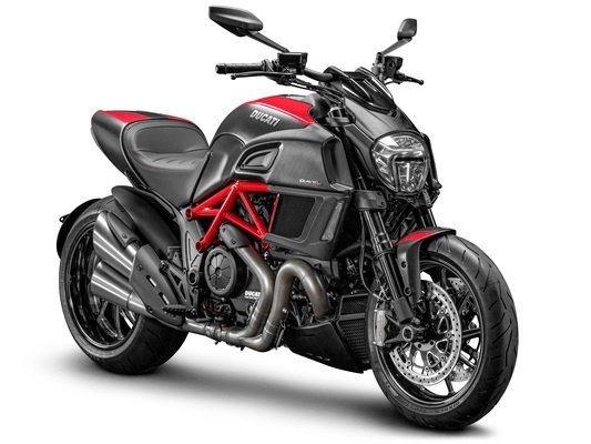 Фото мотоцикла Ducati Diavel Carbon